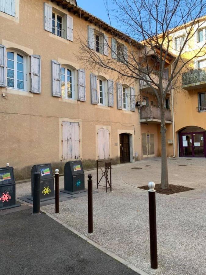 Studio Cosy Dans Le Centre-Ville Historique L'Isle-sur-la-Sorgue Luaran gambar